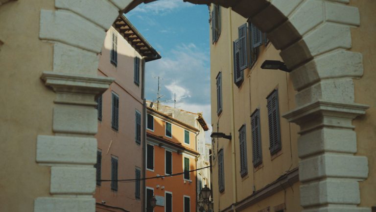 FINAL.00_00_42_23651.Still005