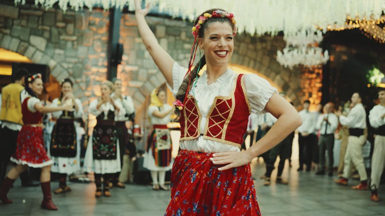 Sequence 01.00_04_19_19.Still088