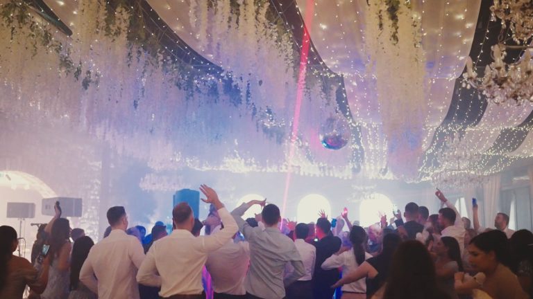 Sequence 01.00_04_46_16.Still090