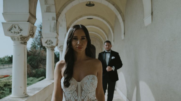 spot 2.00_00_49_10.Still012