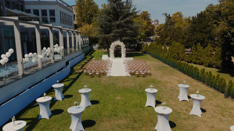 insta cap.00_00_18_03.Still003