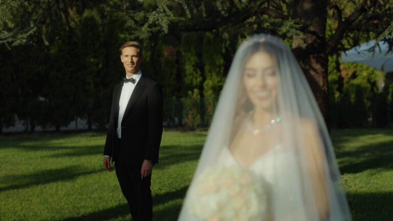 insta cap.00_00_26_11.Still004