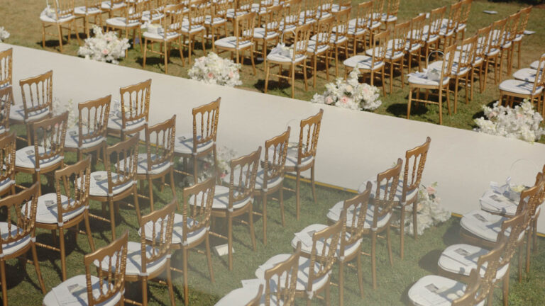 insta cap.00_01_19_09.Still011