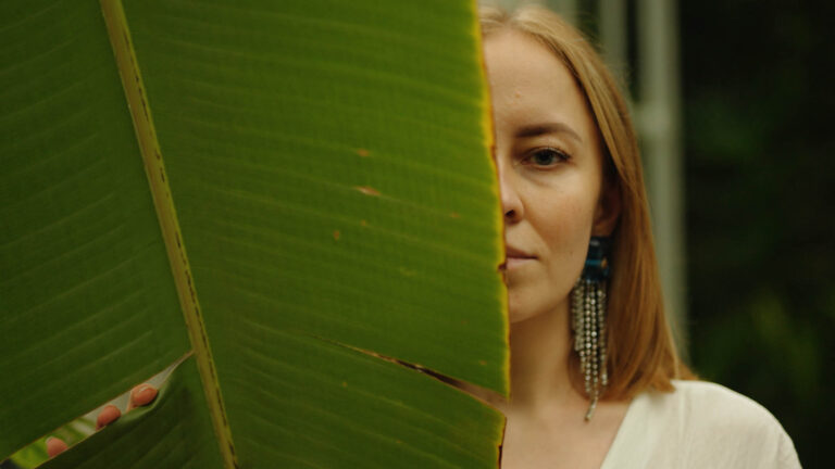 spot v2.00_00_17_06.Still002