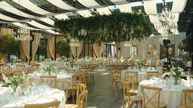 spot v2.00_00_39_10.Still005