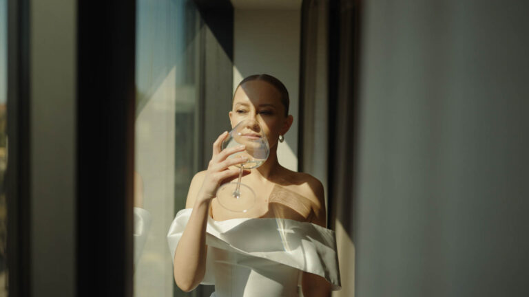 spot v2.00_00_41_15.Still007