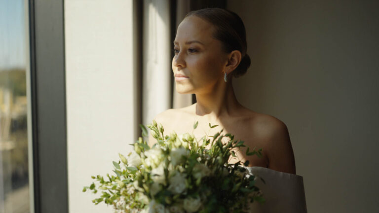 spot v2.00_02_43_00.Still014