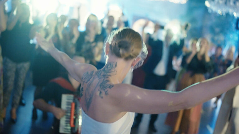 spot v2.00_04_53_18.Still021