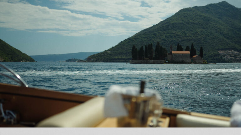 v.01 film.00_00_11_07.Still004