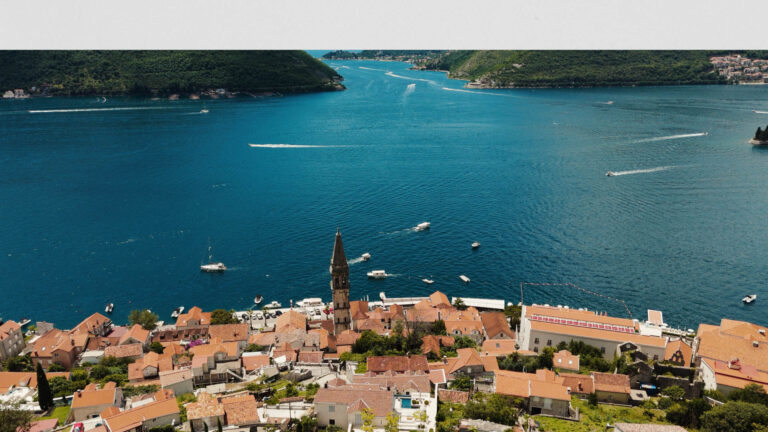 v.01 film.00_00_25_01.Still008