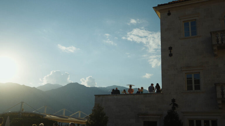 v.01 film.00_02_39_04.Still028