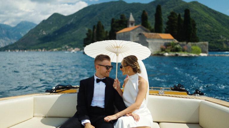 v.01 film.00_02_42_21.Still030