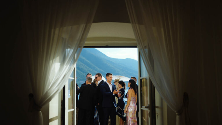 v.01 film.00_02_53_15.Still034