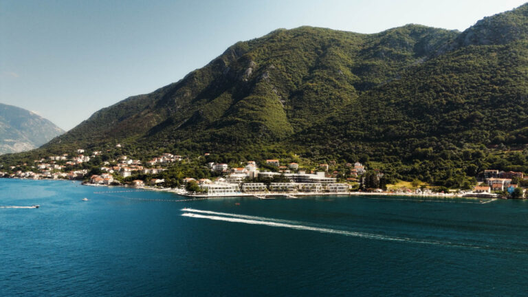 spot v.02.00_00_05_17280.Still001