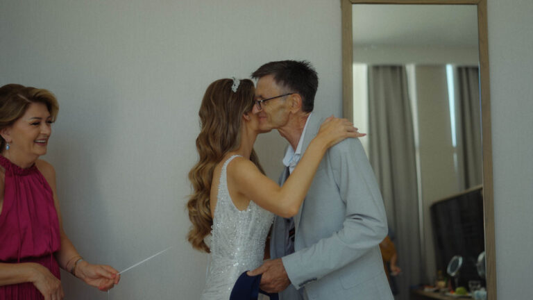 spot v.02.00_00_44_23040.Still011