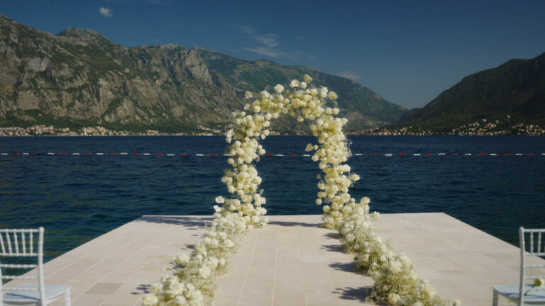 spot v.02.00_00_56_38881.Still016