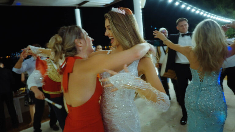 spot v.02.00_02_43_08.Still052